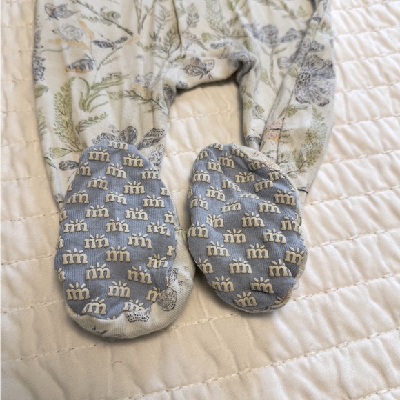 Magnetic Me Pajamas- 9-12M - Picture 6 of 7